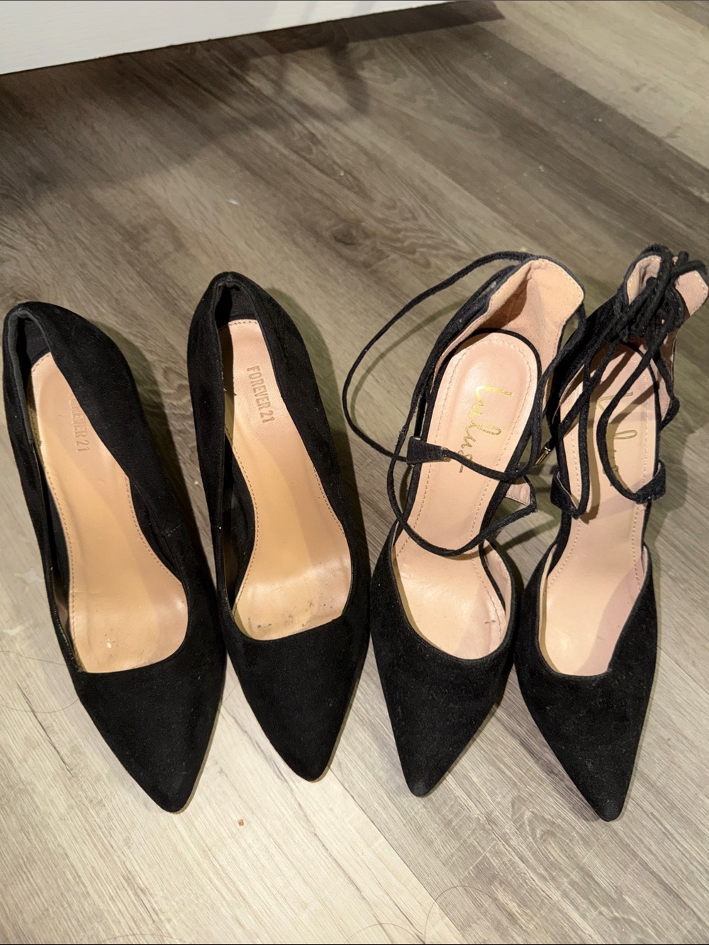 Black Pointed Toe Women’s Pumps with Ankle Tie